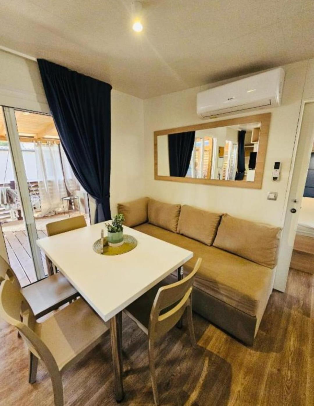 Peponi Del Mar II Hotel Biograd na Moru Kültér fotó